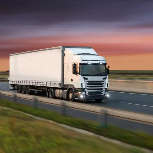 LKW Ladefläche: ca. 13,62 lang m × Breit 2,48 m 3.8 m Hoch - max. 10 t